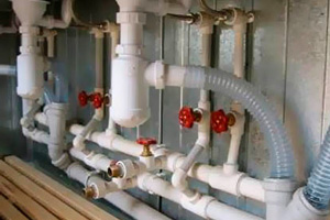 Замена старых труб на новые пластиковые